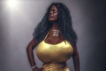 Chanell Heart sucks a
